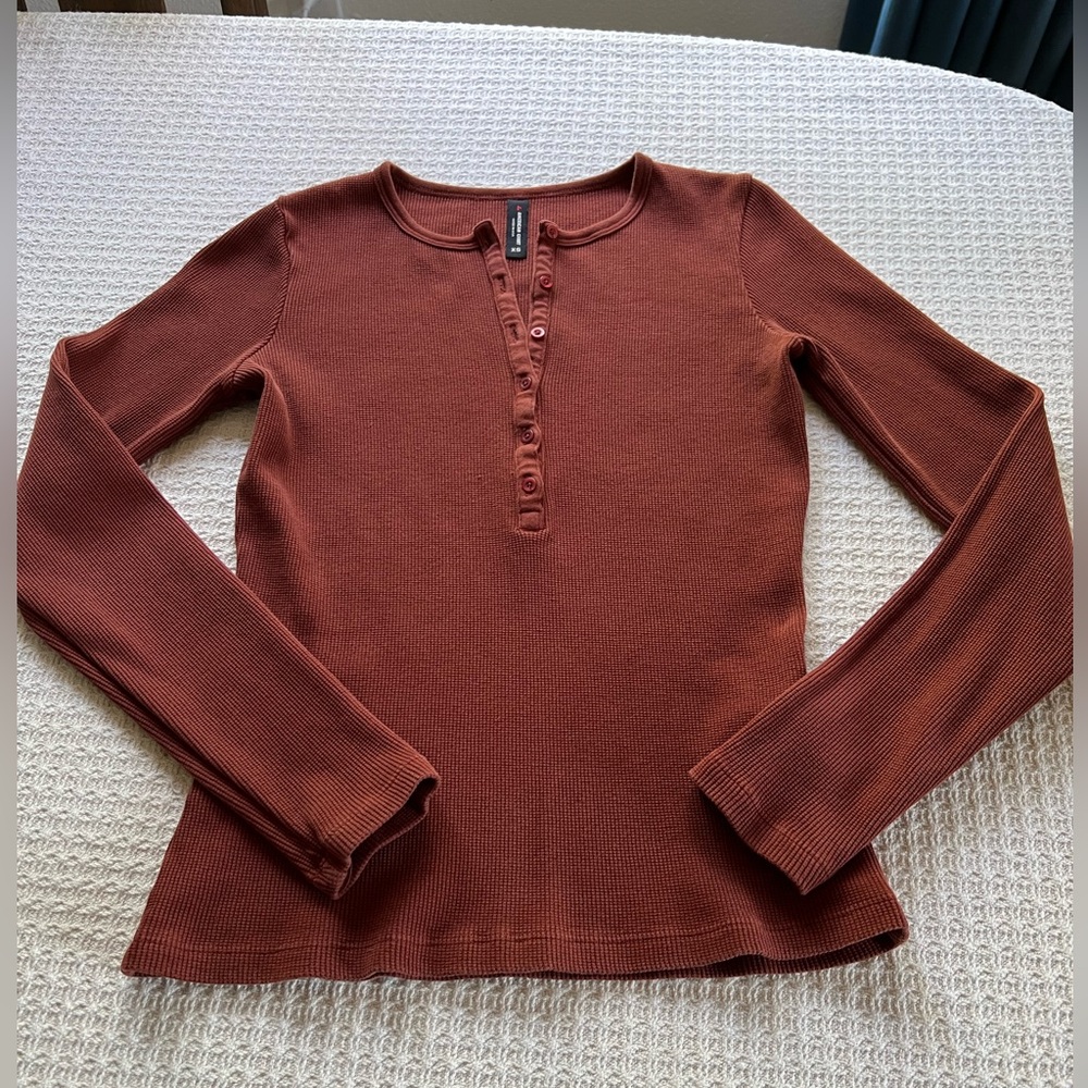 American Giant Smoked Paprika Long Sleeve waffle Henley Top - women’s size XS
